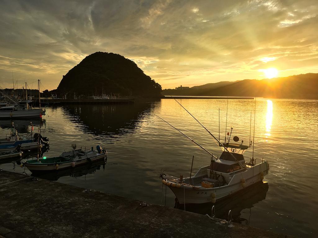 Hotel Sunset Susami Bagian luar foto