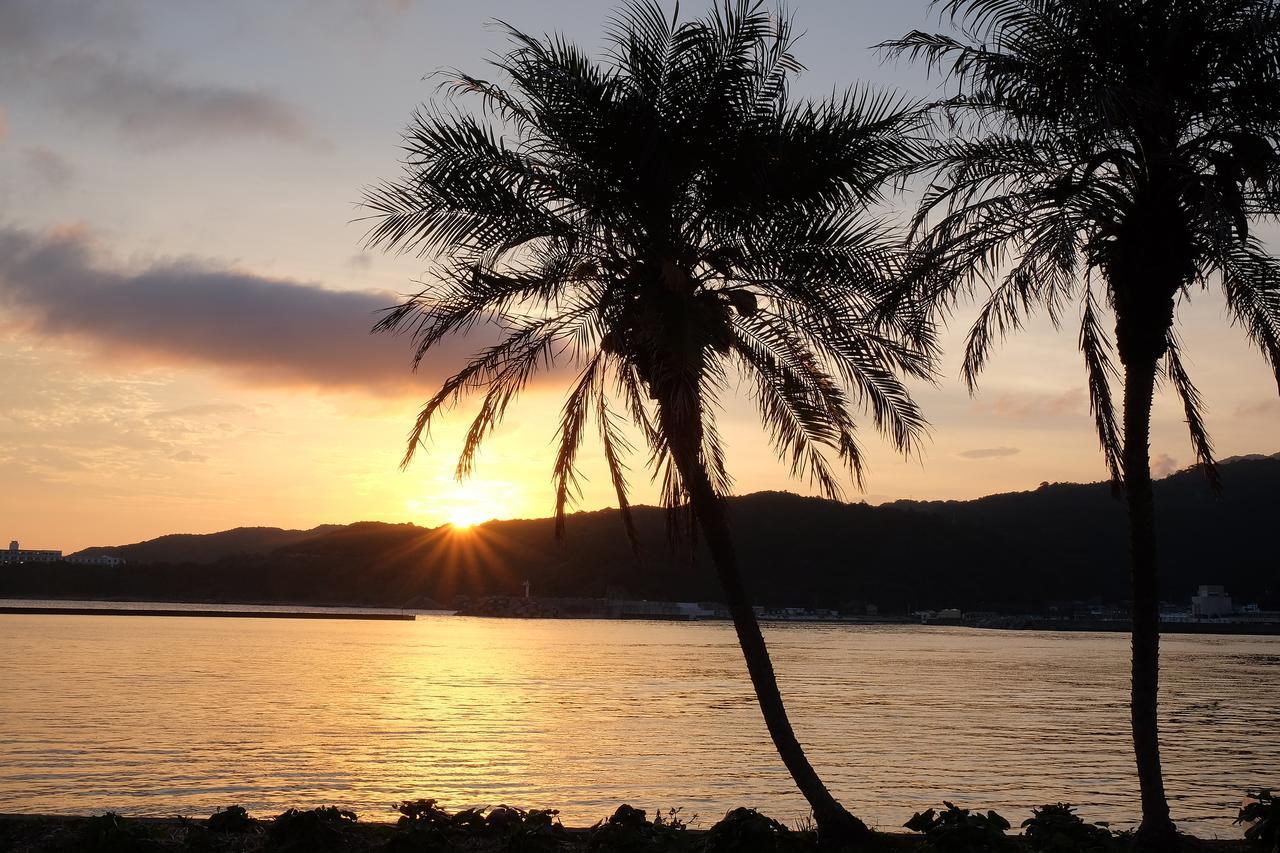 Hotel Sunset Susami Bagian luar foto